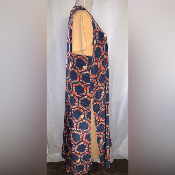 Lula Roe - Picture 2 of 4